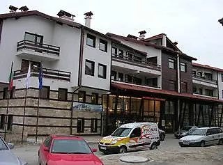 Апарт-отель Mountain Paradise By The Walnut Trees - Free Wellness 4*