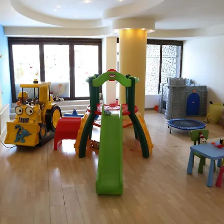 Апарт-отель Mountain Paradise Next To Sunrise