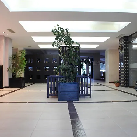 Mountain Paradise By The Walnut Trees - Free Wellness 4* Банско
