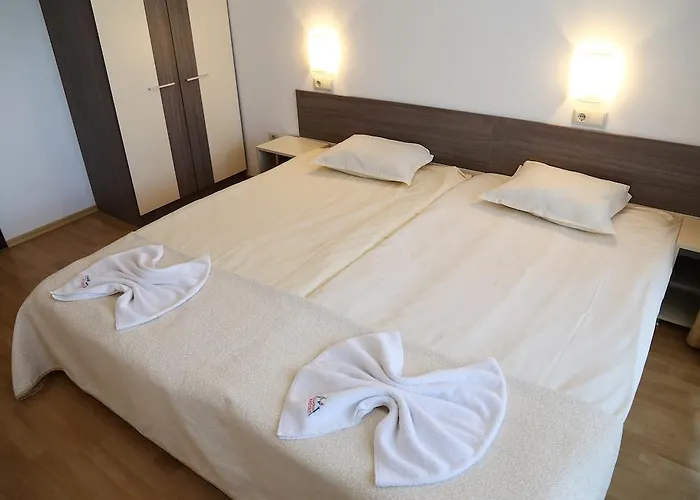 Mountain Paradise Next To Sunrise 4* Banszko